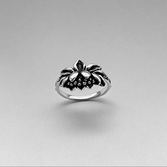 Sterling Silver Blooming Lotus Ring, Flower Rings, Silver Ring, Spirit Jewelry - Picture 5 of 10
